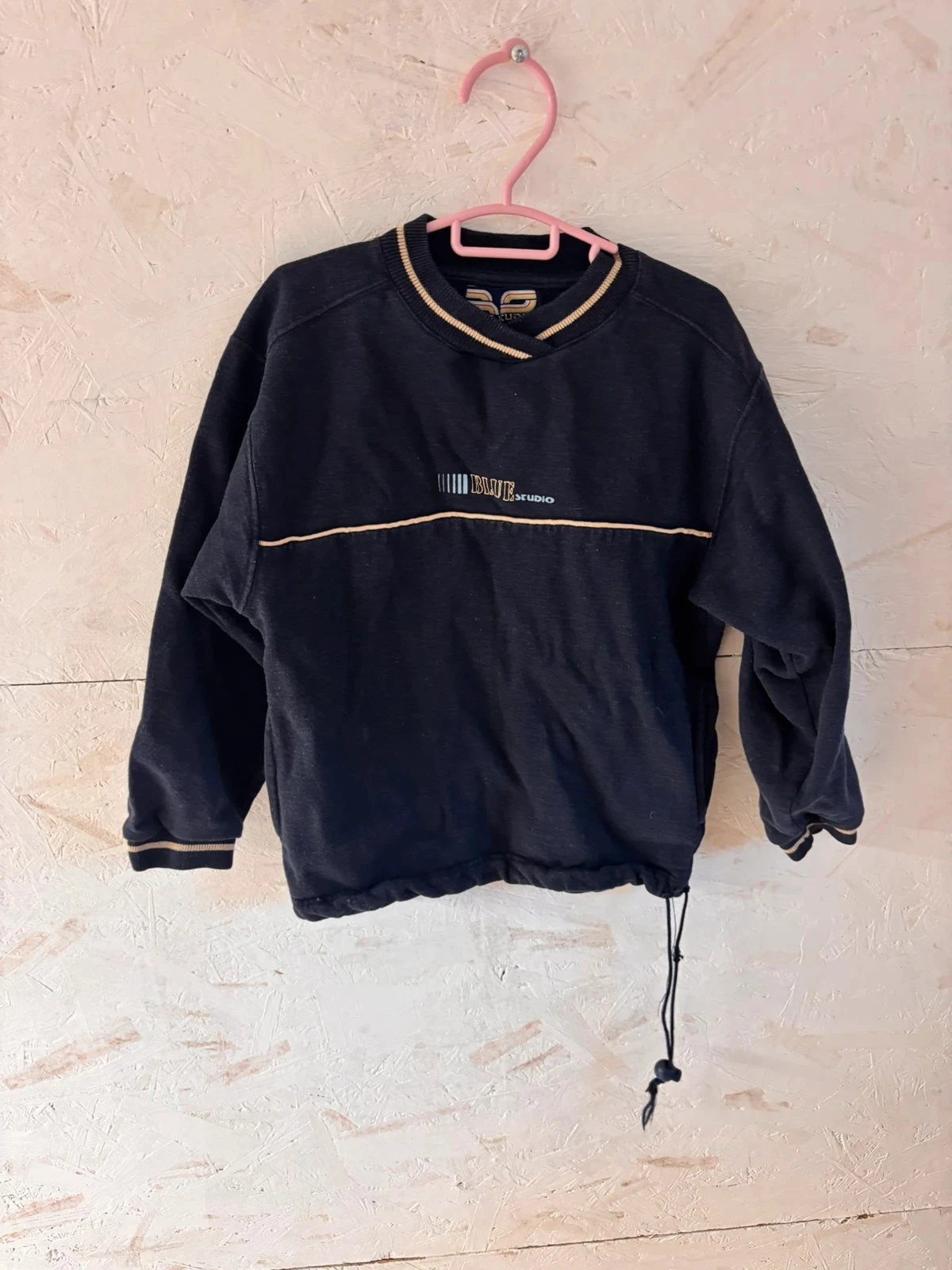 Sweat molletonné bleu marine vintage – Blue Studio – 8 ans (126 cm)